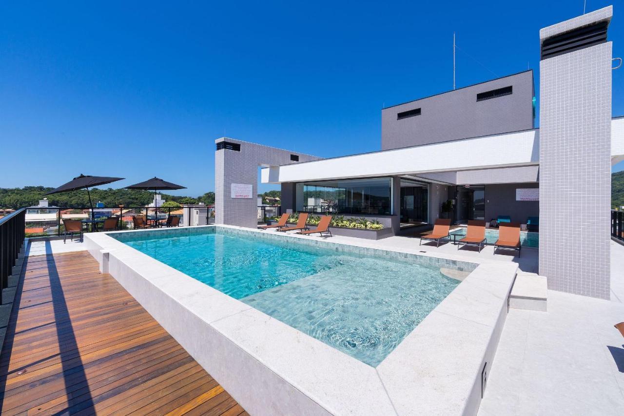 Adra 106 - Apartamento No Centro De Bombinhas - Rooftop Com Piscina E Academia - A Poucos Metros Da Praia - Dış mekan fotoğraf