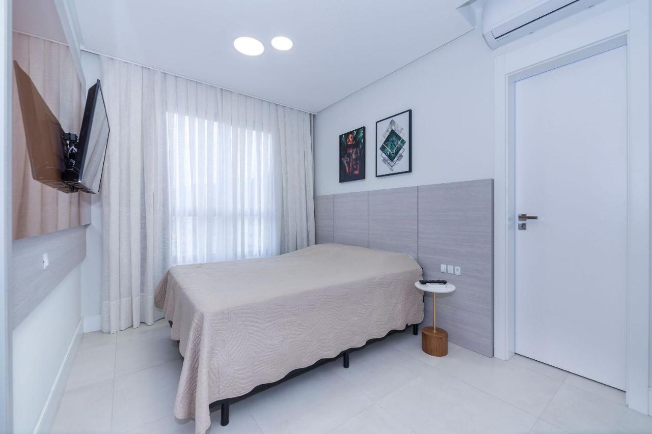 Adra 106 - Apartamento No Centro De Bombinhas - Rooftop Com Piscina E Academia - A Poucos Metros Da Praia - Dış mekan fotoğraf