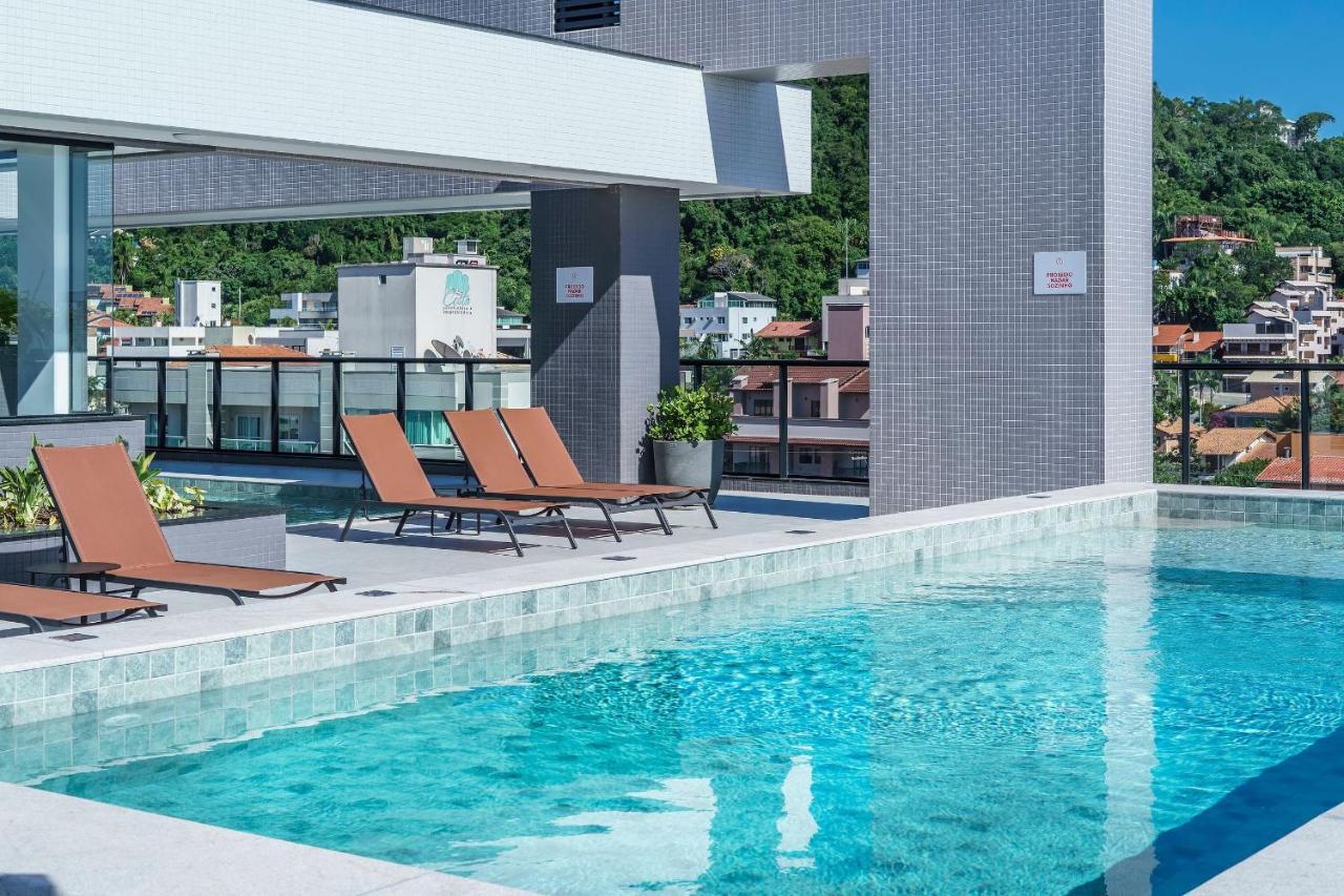 Adra 106 - Apartamento No Centro De Bombinhas - Rooftop Com Piscina E Academia - A Poucos Metros Da Praia - Dış mekan fotoğraf