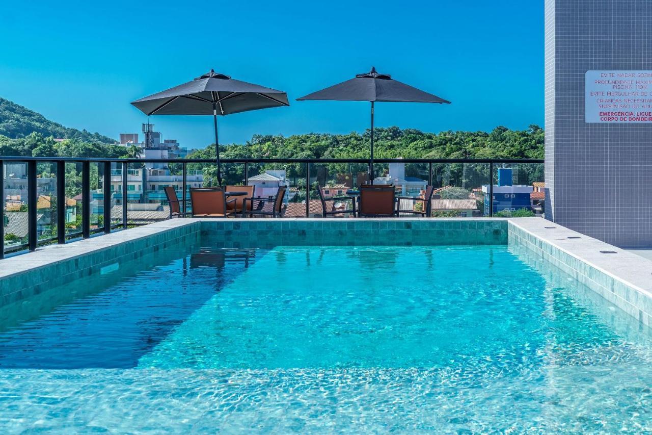 Adra 106 - Apartamento No Centro De Bombinhas - Rooftop Com Piscina E Academia - A Poucos Metros Da Praia - Dış mekan fotoğraf